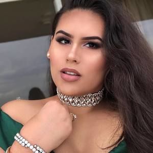 Meet your Posher, Brenda